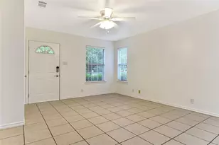 1026 W Coffin St, Denison, TX 75020 - Photo 2