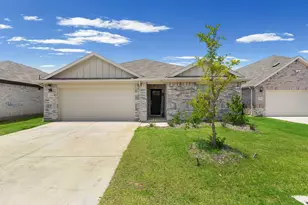 220 Sugarlands Dr, Greenville, TX 75402 - Photo 1