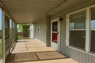 4018 Marana Dr, Granbury, TX 76048 - Photo 10