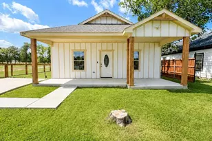 316 Mark St, Hillsboro, TX 76645 - Photo 1