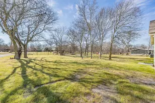 316 Mark St, Hillsboro, TX 76645 - Photo 4
