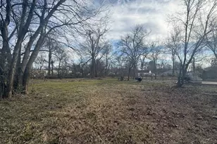 579 17th St SE, Paris, TX 75460 - Photo 22
