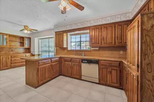 306 Swan Ridge Pl, Duncanville, TX 75137 - Photo 8