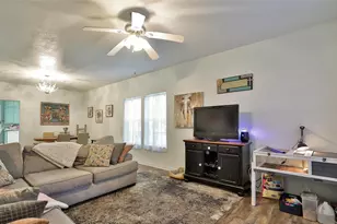 510 W Plummer St, Eastland, TX 76448 - Photo 4