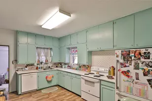 510 W Plummer St, Eastland, TX 76448 - Photo 26