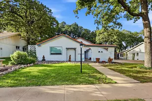 913 Harwood Terrace, Bedford, TX 76021 - Photo 2