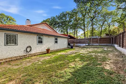 913 Harwood Terrace, Bedford, TX 76021 - Photo 24