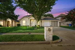 316 Willow Creek Ln, Glenn Heights, TX 75154 - Photo 1