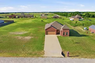 265 Delatorre St, Trenton, TX 75490 - Photo 1
