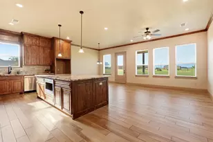 265 Delatorre St, Trenton, TX 75490 - Photo 8