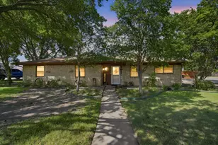 300 Pebble Creek Ln, Red Oak, TX 75154 - Photo 1