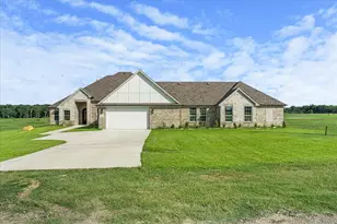 1060 Grison Cir, Corsicana, TX 75109 - Photo 2