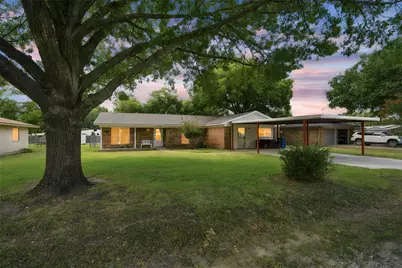 504 E Roosevelt Avenue, Whitney, TX 76692 - Photo 1
