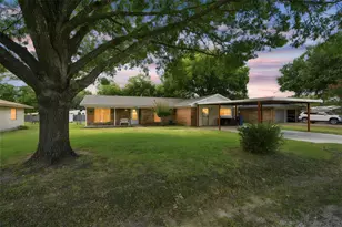 504 E Roosevelt Ave, Whitney, TX 76692 - Photo 1