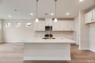 552 Marcus Ln, Crowley, TX 76036 - Photo 2