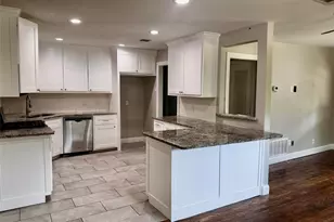 4657 Selkirk Dr, Fort Worth, TX 76109 - Photo 6