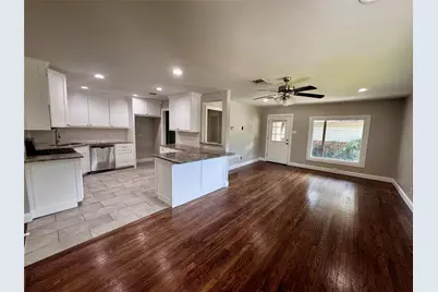 4657 Selkirk Drive, Fort Worth, TX 76109 - Photo 4