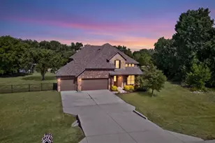 7411 McKinney Meadows Dr, McKinney, TX 75071 - Photo 2