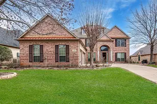 828 Thomas Crossing Dr, Fort Worth, TX 76028 - Photo 2