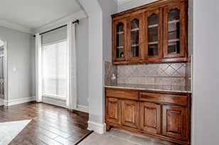 828 Thomas Crossing Dr, Fort Worth, TX 76028 - Photo 10