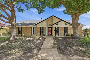 1000 Oxfordshire Dr, Carrollton, TX 75007 - Photo 1