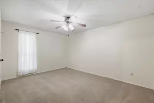 1000 Oxfordshire Dr, Carrollton, TX 75007 - Photo 20