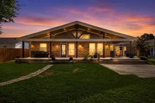 2116 Stonegate Dr N, Bedford, TX 76021 - Photo 2