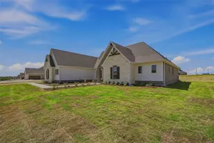 802 Westover Dr, Van Alstyne, TX 75495 - Photo 4