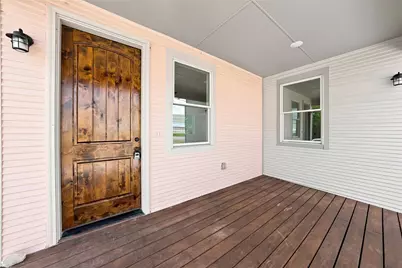 1022 E 9th Street, Dallas, TX 75203 - Photo 2
