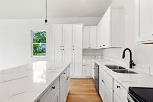 1022 E 9th St, Dallas, TX 75203 - Photo 12