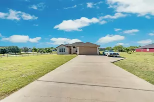 656 Bunk House Rd, Venus, TX 76084 - Photo 1