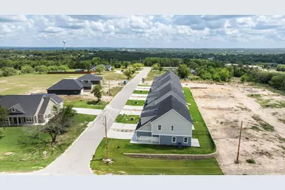 710 N Sycamore Street, Hico, TX 76457 - Photo 2