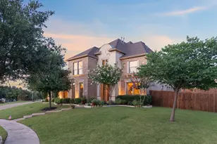 2201 Lady Cornwall Dr, Lewisville, TX 75056 - Photo 2