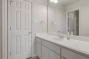 2201 Lady Cornwall Dr, Lewisville, TX 75056 - Photo 36