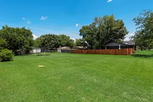 501 W Third St, Maypearl, TX 76064 - Photo 32