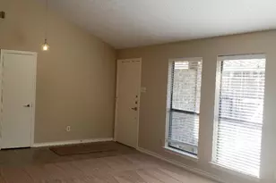 1307 Boardwalk St, Arlington, TX 76011 - Photo 8