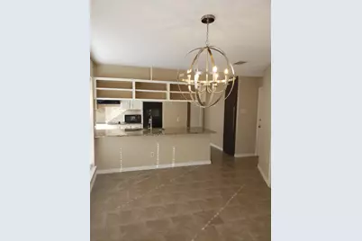 1307 Boardwalk Street, Arlington, TX 76011 - Photo 10
