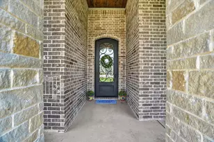 1136 Tremont Ln, Granbury, TX 76049 - Photo 6