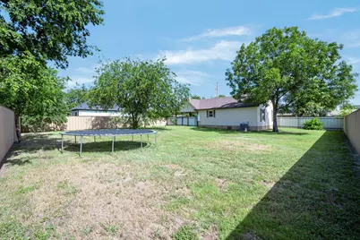 205 SW 11th Street, Mineral Wells, TX 76067 - Photo 16