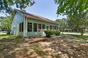 16 Park Tree Ln, Gordonville, TX 76245 - Photo 2