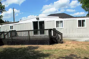 2208 Beverly Dr, Granbury, TX 76048 - Photo 2