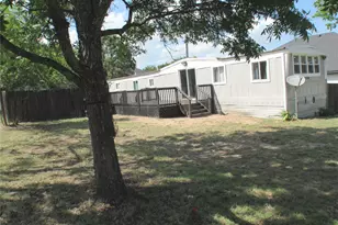 2208 Beverly Dr, Granbury, TX 76048 - Photo 1