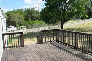 2208 Beverly Dr, Granbury, TX 76048 - Photo 6