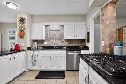 7513 Ravenswood Road, Granbury, TX 76049 - Photo 4