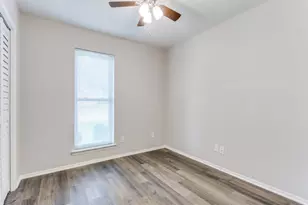 1607 Glenhill Ln, Lewisville, TX 75077 - Photo 6