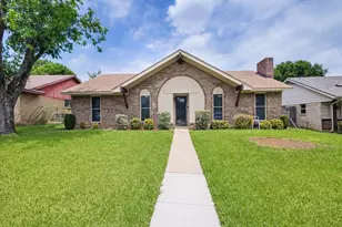1607 Glenhill Ln, Lewisville, TX 75077 - Photo 2
