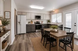 1607 Glenhill Ln, Lewisville, TX 75077 - Photo 12