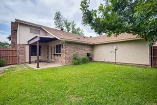 1607 Glenhill Ln, Lewisville, TX 75077 - Photo 16