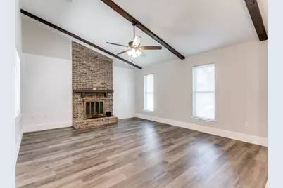 1607 Glenhill Lane, Lewisville, TX 75077 - Photo 2