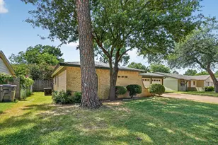 2512 Bent Tree Ln, Arlington, TX 76016 - Photo 2